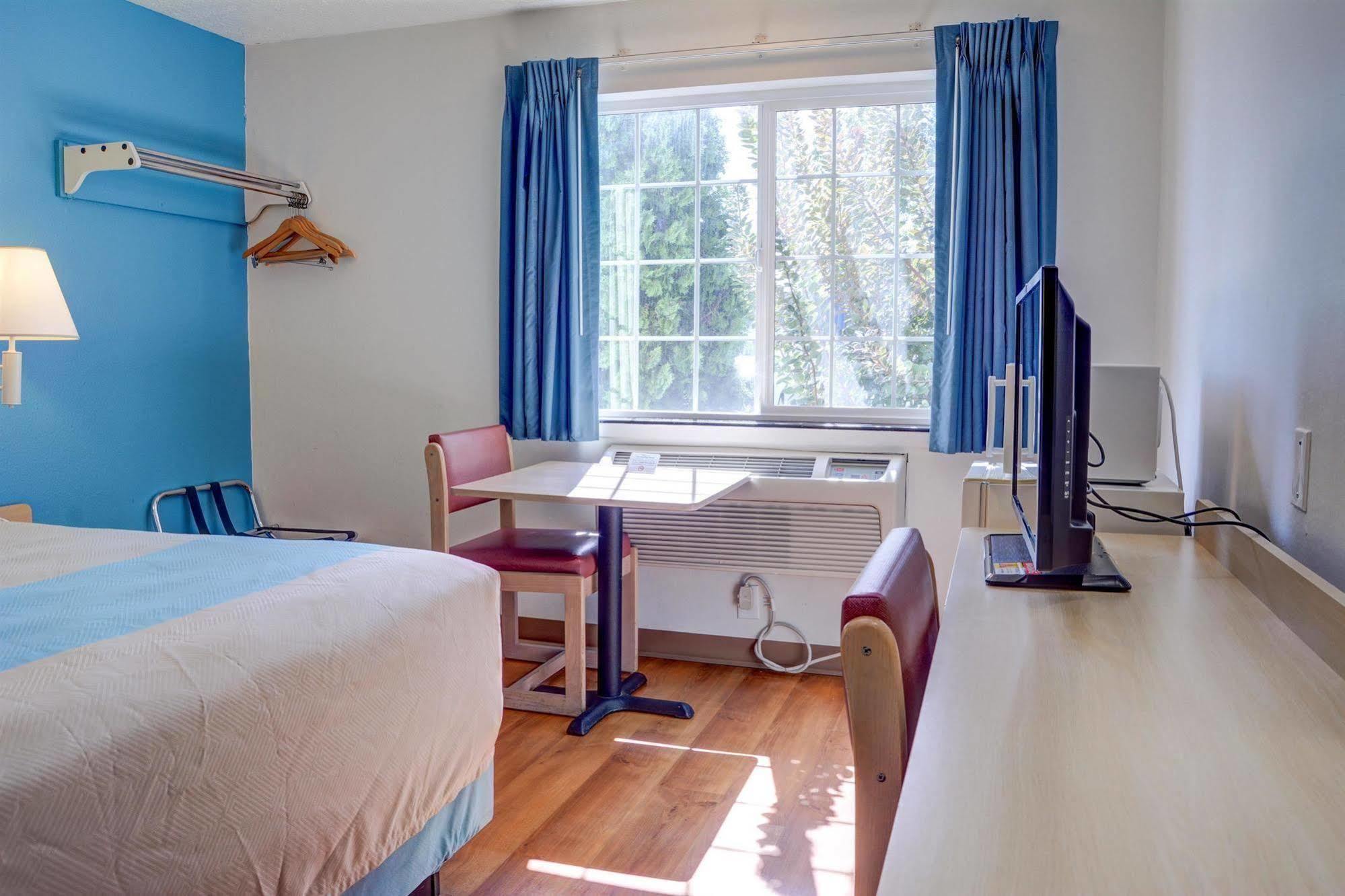 Motel 6-The Dalles, Or Экстерьер фото