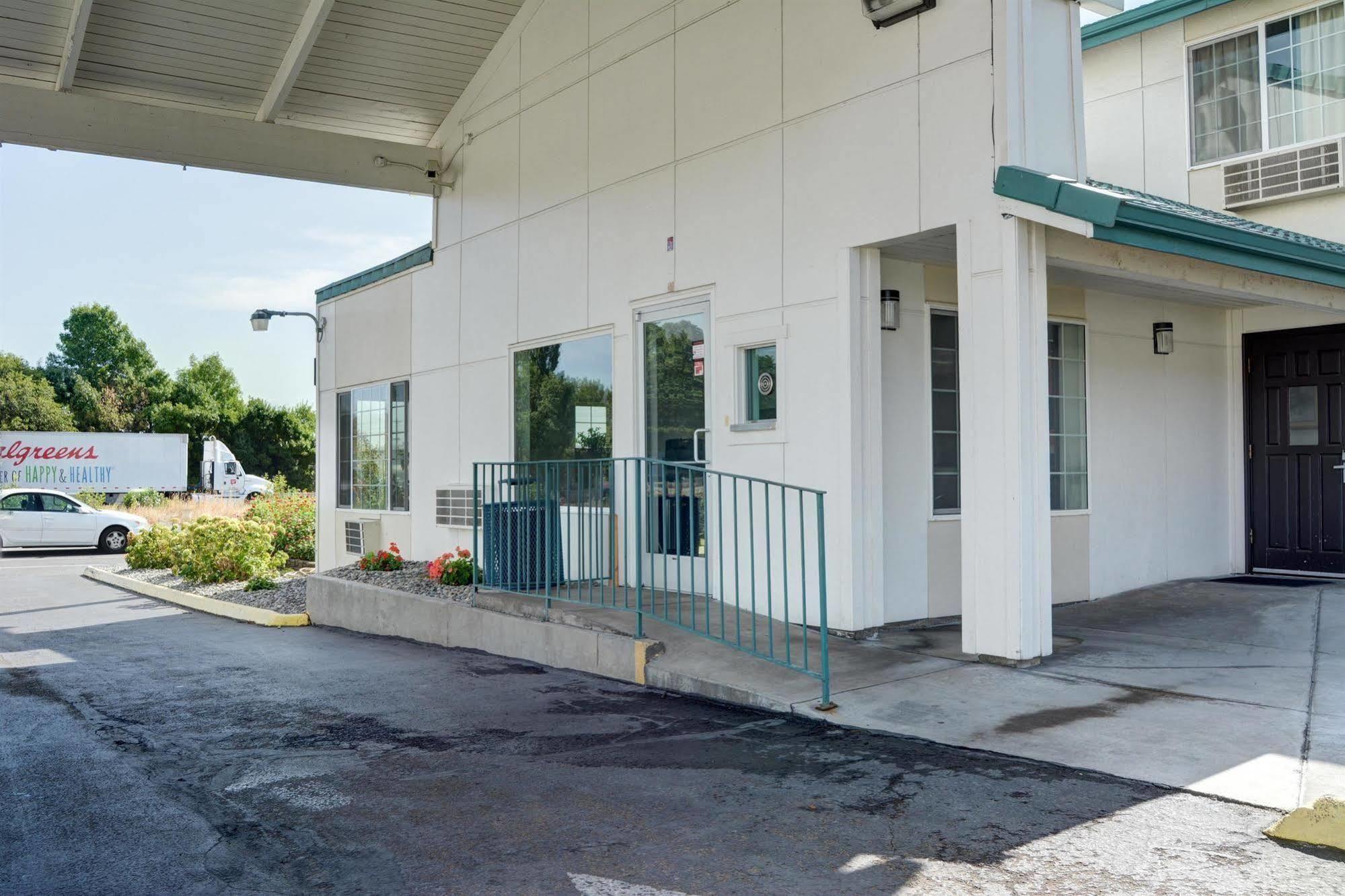 Motel 6-The Dalles, Or Экстерьер фото